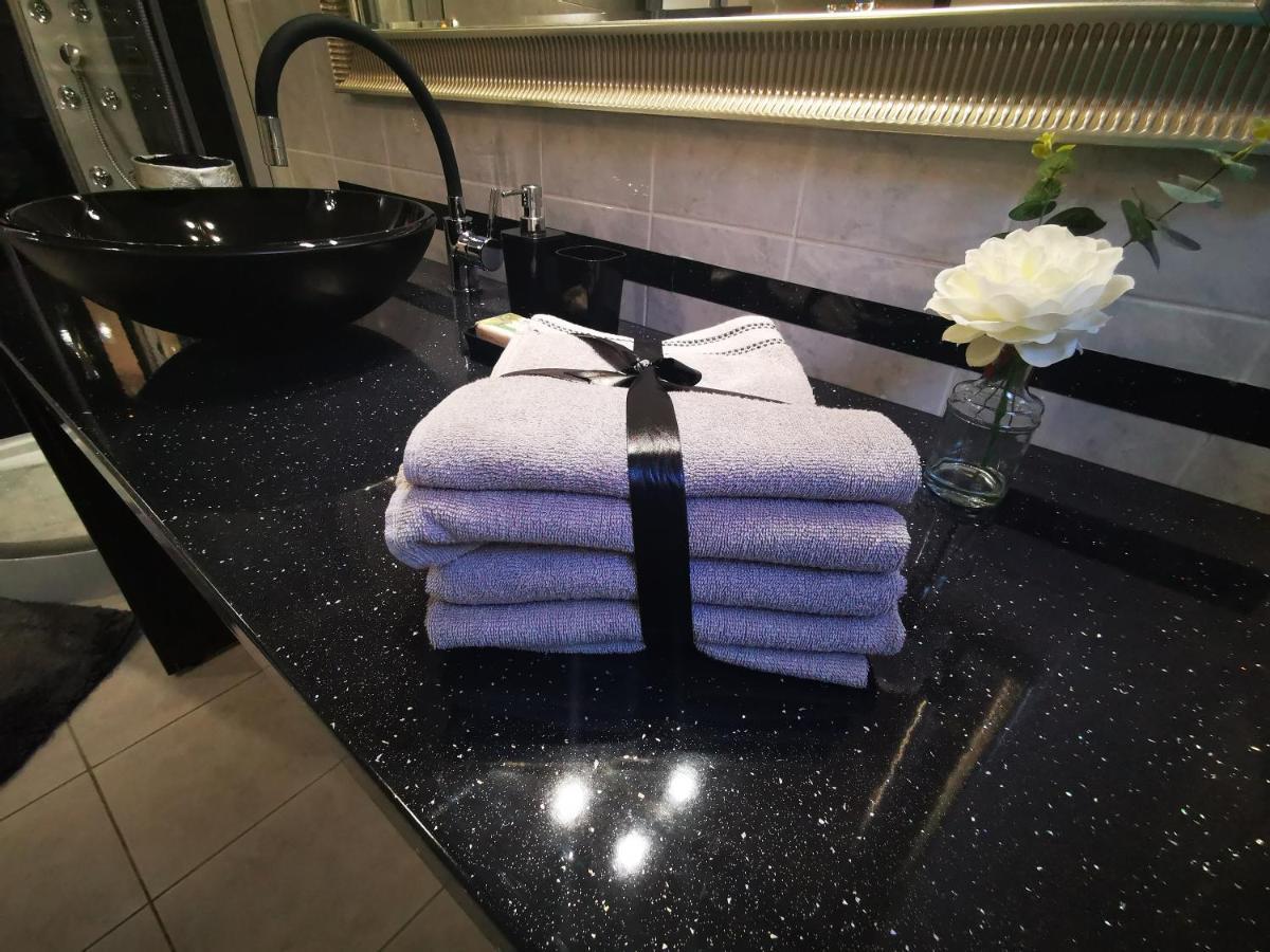 MogyoródLuxury Basement In The Surrounding Of Budapestアパートメント エクステリア 写真