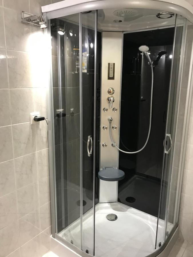 MogyoródLuxury Basement In The Surrounding Of Budapestアパートメント エクステリア 写真