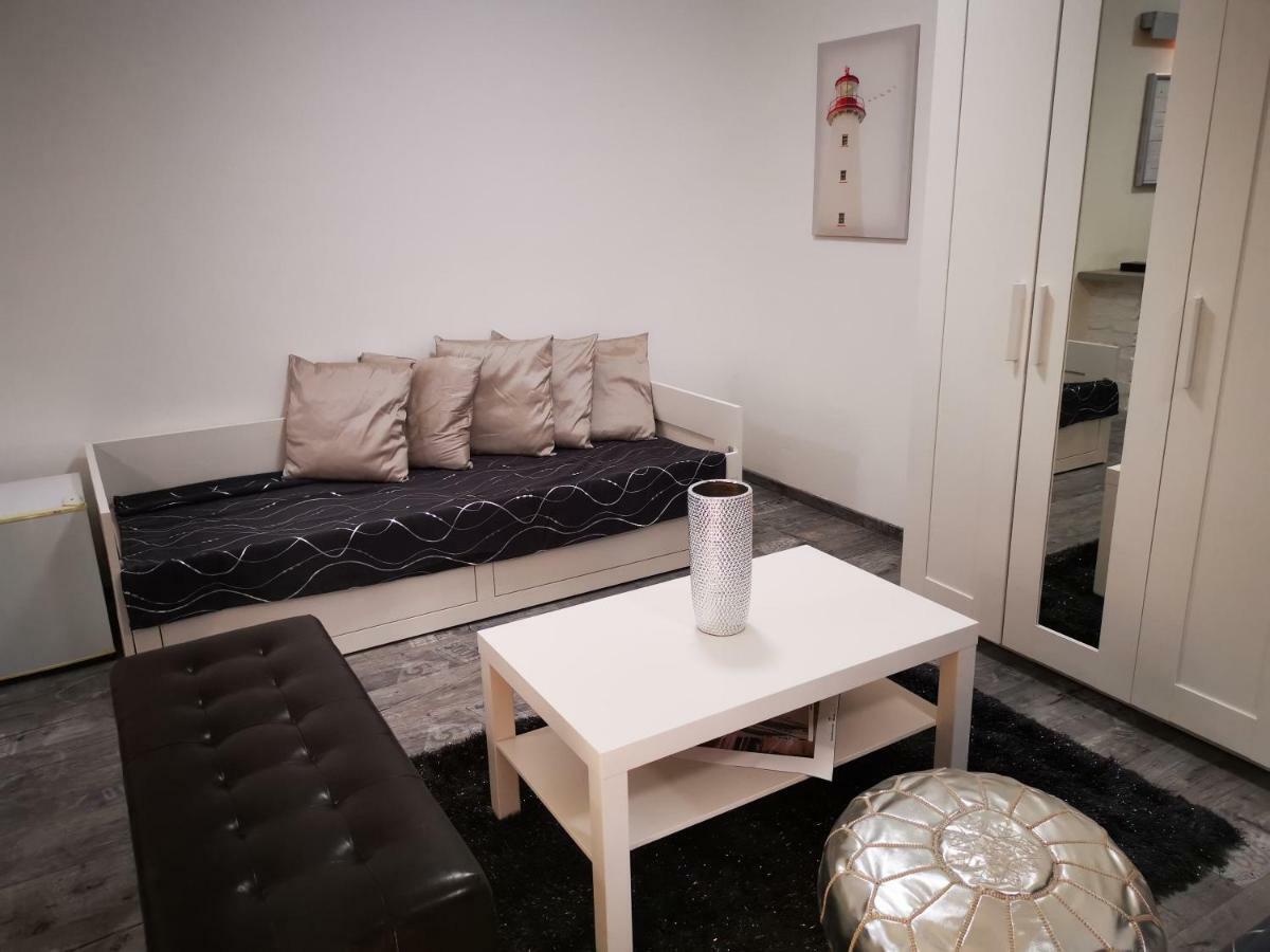MogyoródLuxury Basement In The Surrounding Of Budapestアパートメント エクステリア 写真